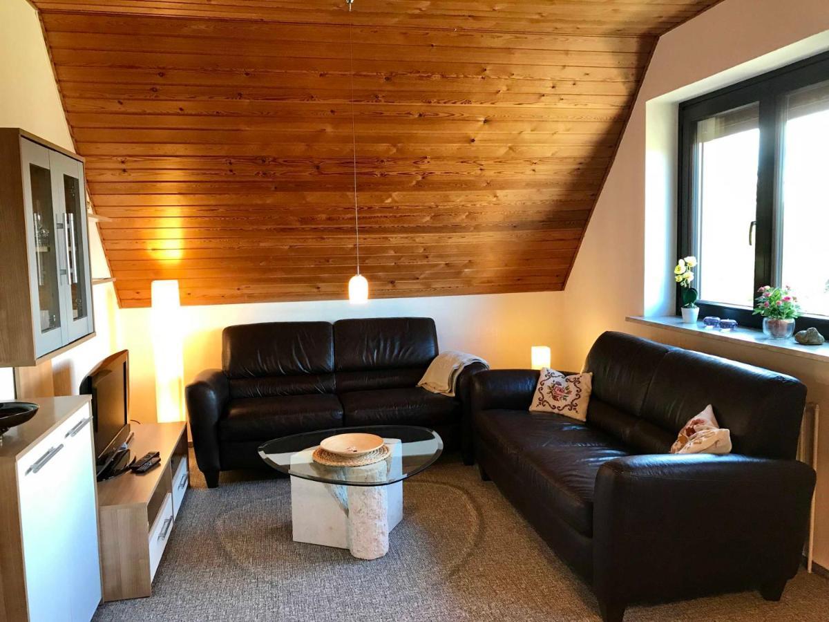 Mal Steinbock _ Ferienwohnung Anni Malente Bagian luar foto