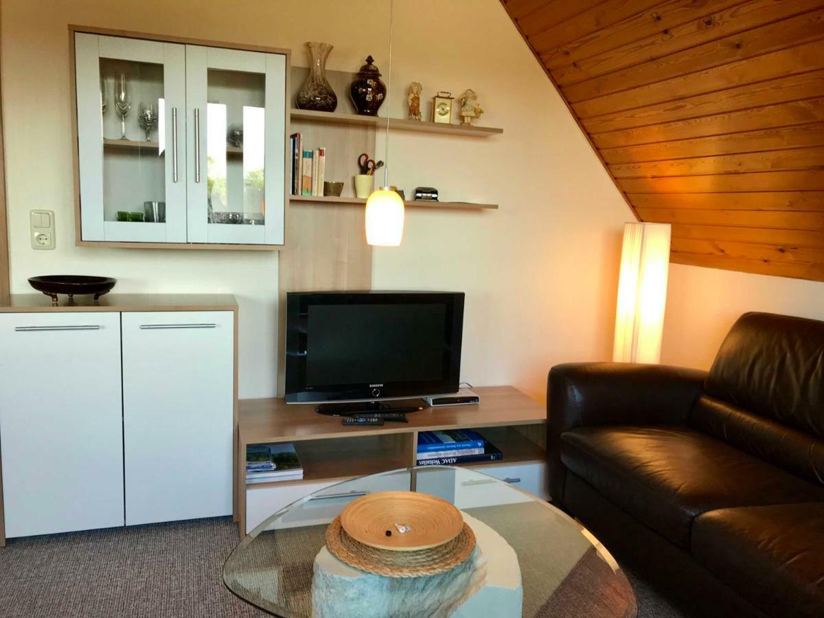 Mal Steinbock _ Ferienwohnung Anni Malente Bagian luar foto