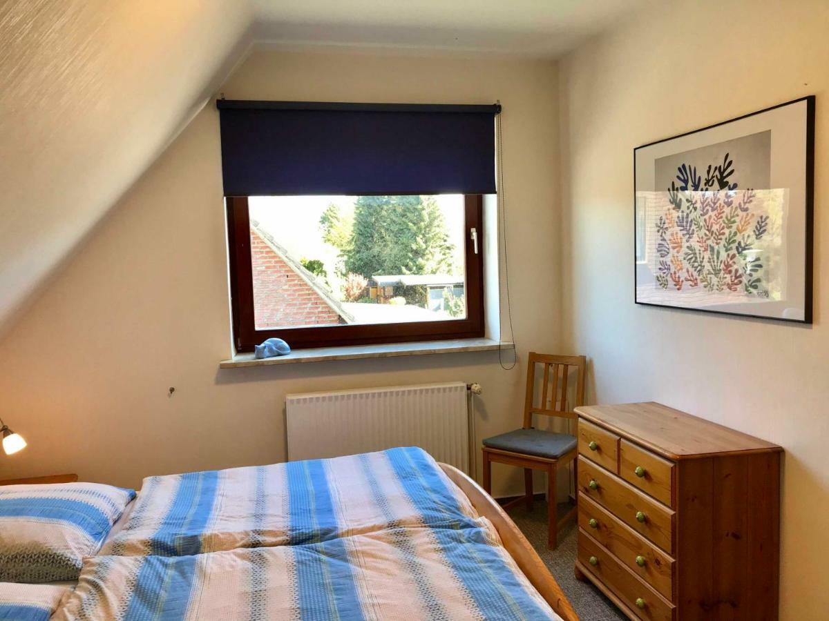 Mal Steinbock _ Ferienwohnung Anni Malente Bagian luar foto