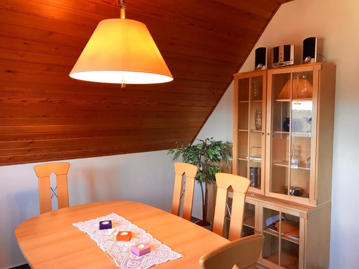 Mal Steinbock _ Ferienwohnung Anni Malente Bagian luar foto